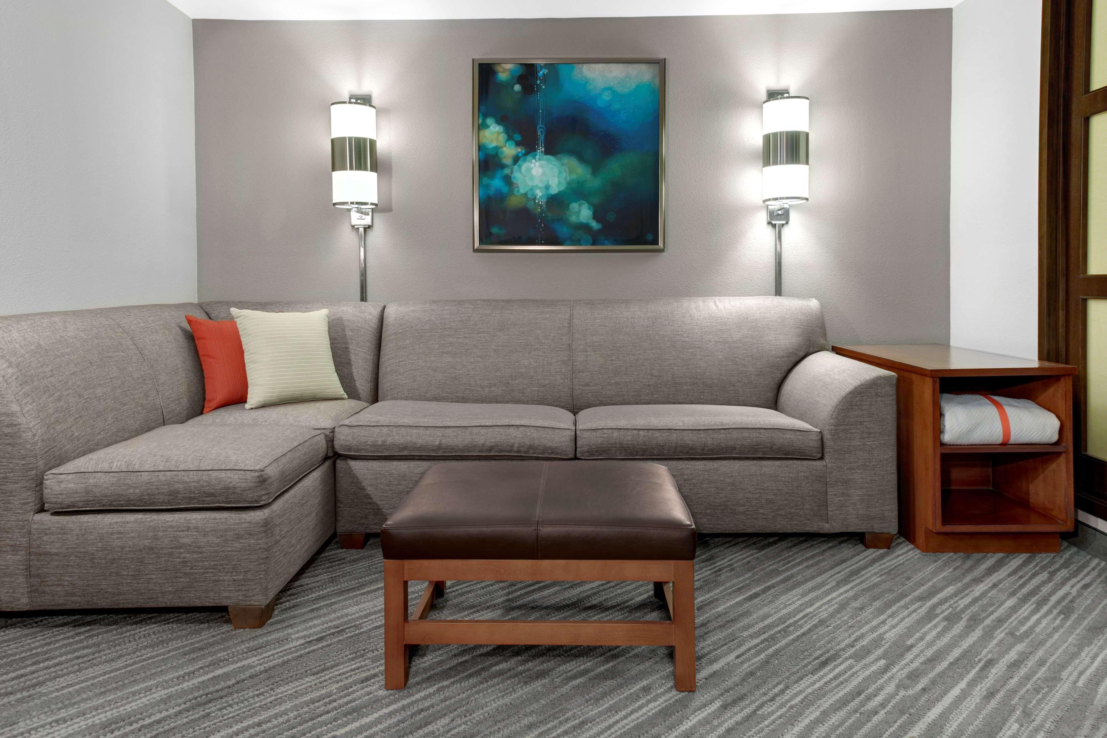 Hyatt Place Detroit/Лівонія Екстер'єр фото