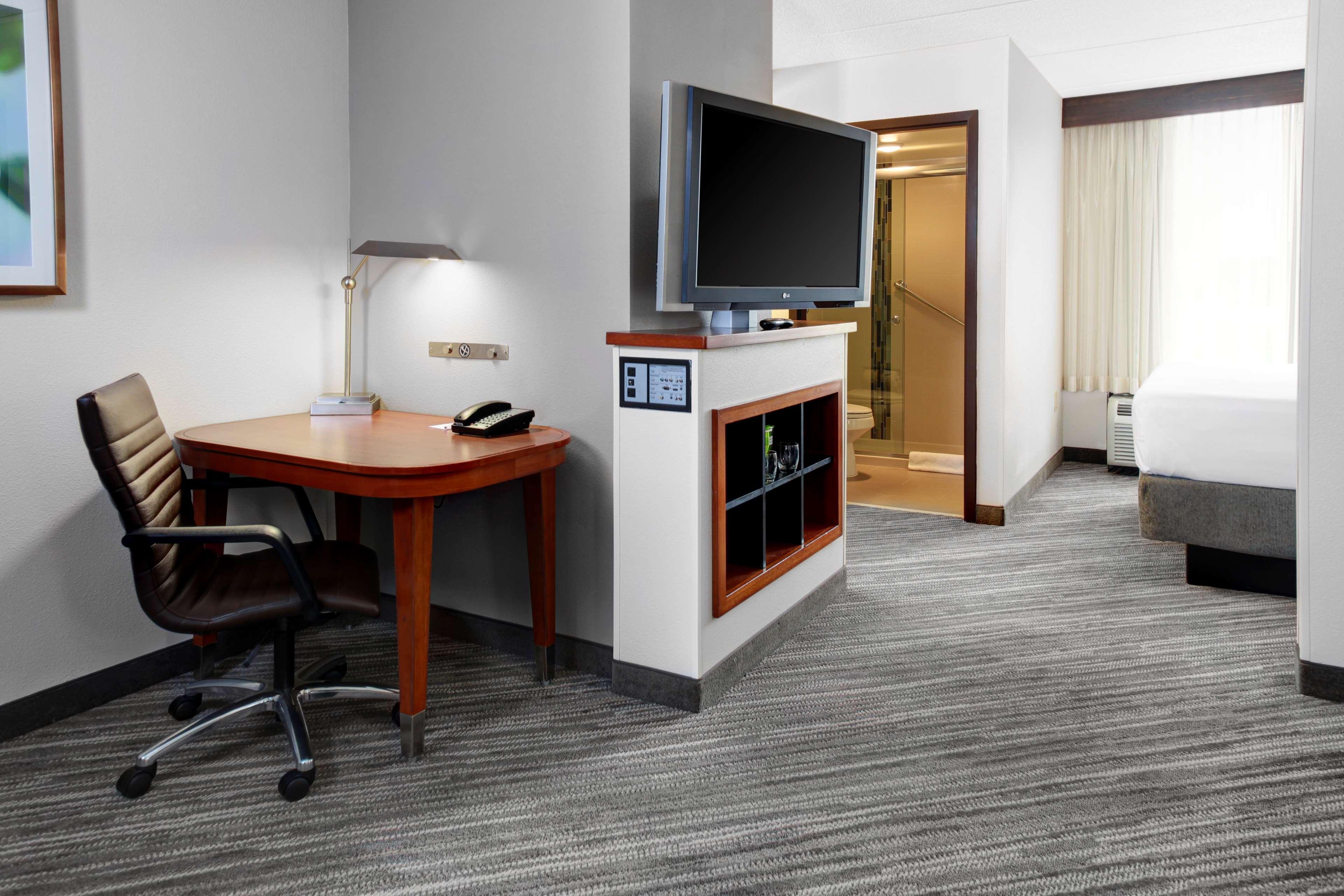 Hyatt Place Detroit/Лівонія Екстер'єр фото