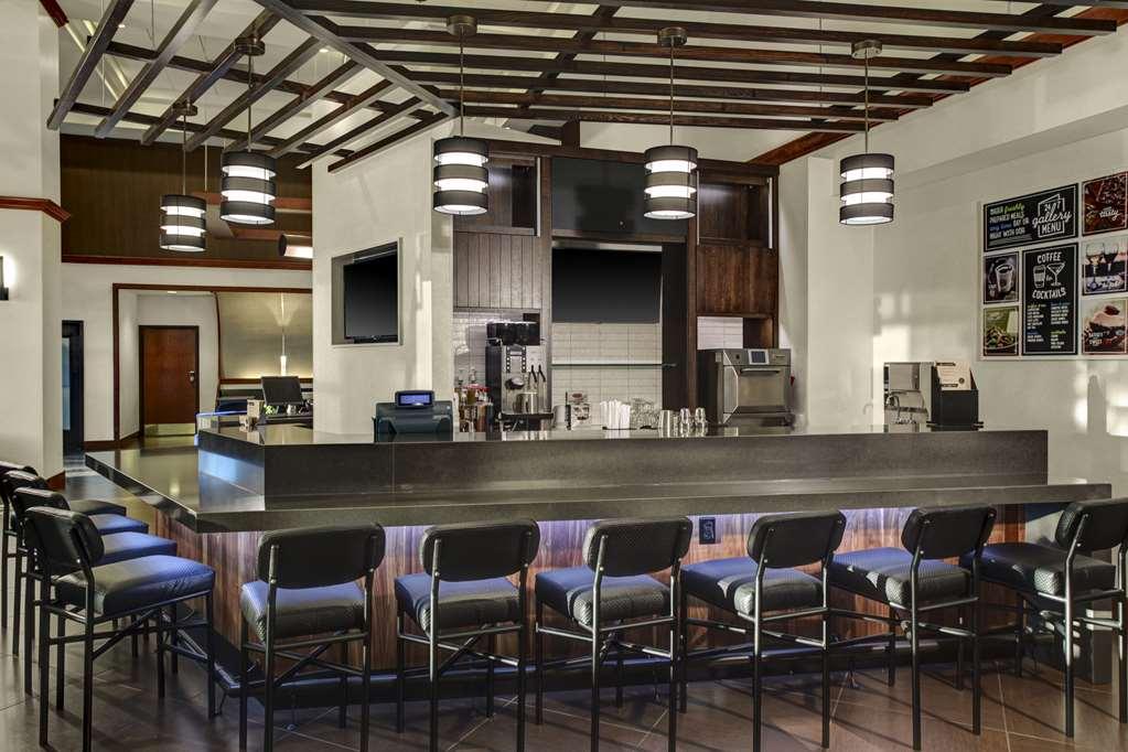 Hyatt Place Detroit/Лівонія Ресторан фото