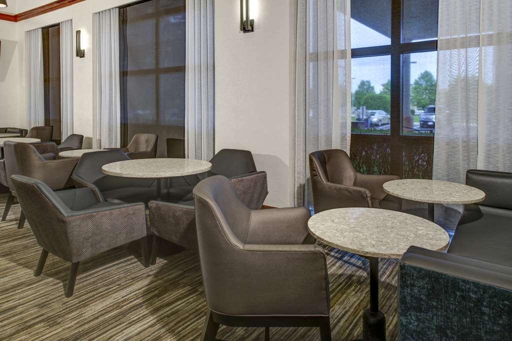 Hyatt Place Detroit/Лівонія Ресторан фото