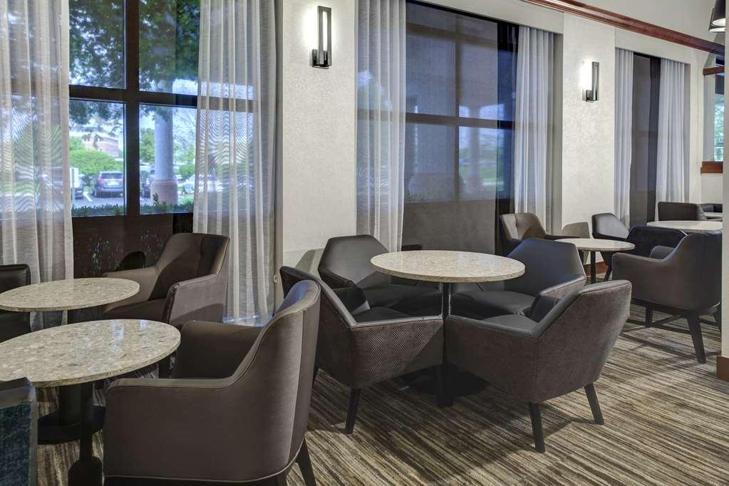 Hyatt Place Detroit/Лівонія Ресторан фото