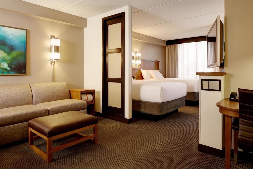 Hyatt Place Detroit/Лівонія Екстер'єр фото